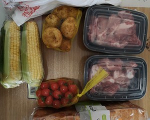 入口即化的土豆燉排骨 從食材采購(gòu)到烹飪秘訣